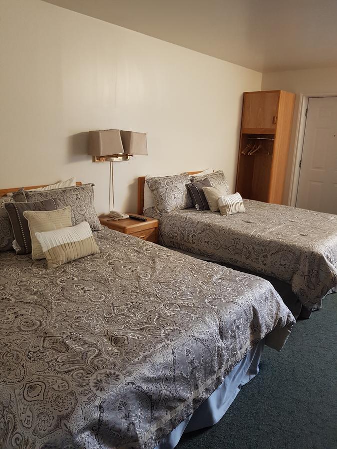 Covered Bridge Inn & Suites サセックス エクステリア 写真