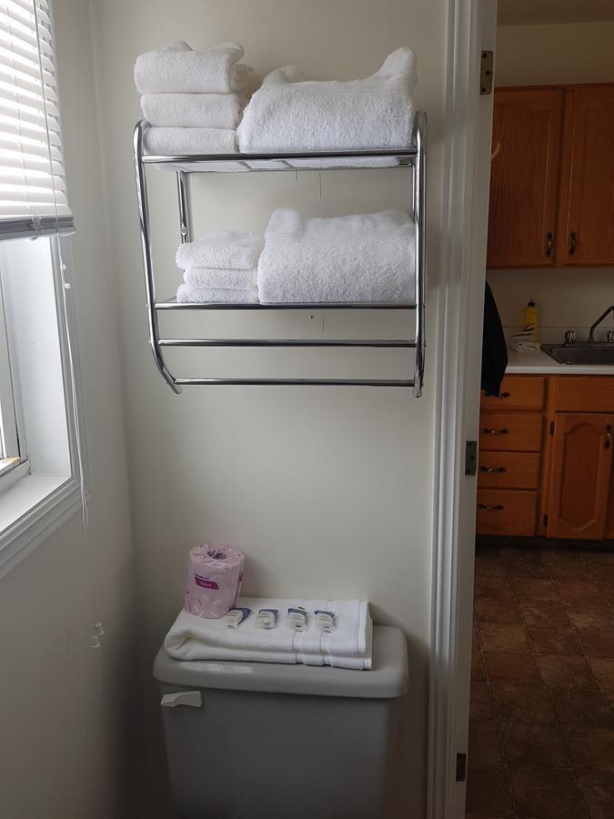 Covered Bridge Inn & Suites サセックス エクステリア 写真