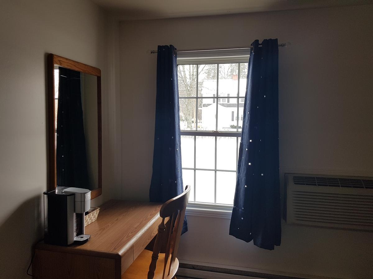 Covered Bridge Inn & Suites サセックス エクステリア 写真