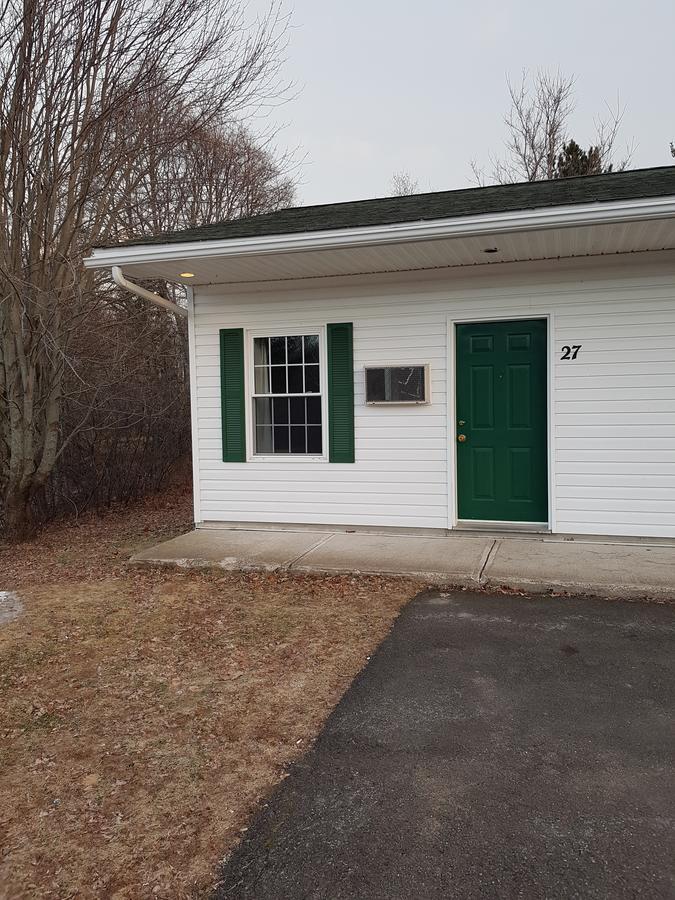 Covered Bridge Inn & Suites サセックス エクステリア 写真